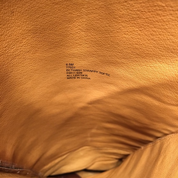 ••HP•• Frye Bethany Strappy Softie Boots - Picture 8 of 8